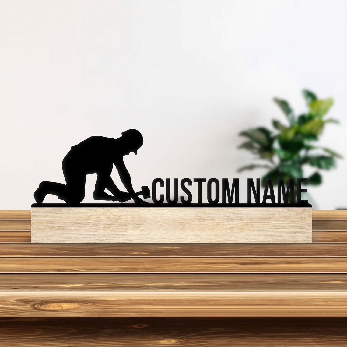Desktop Laser Engraver - 1 buah Ornamen Meja Besi yang