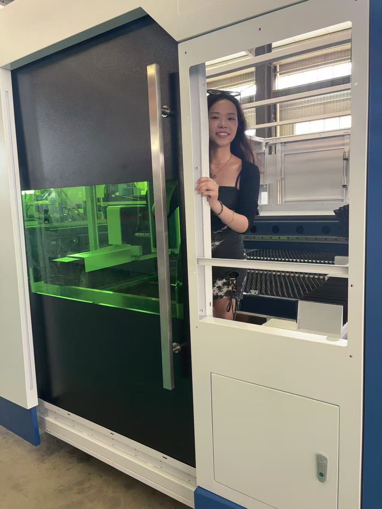 Peralatan Pemotong Logam Laser - Industrial Laser Manufacturers ulasan dan harga